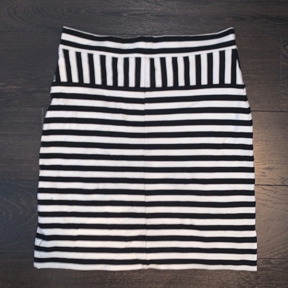 French connection mini skirt - Picture 7 of 8